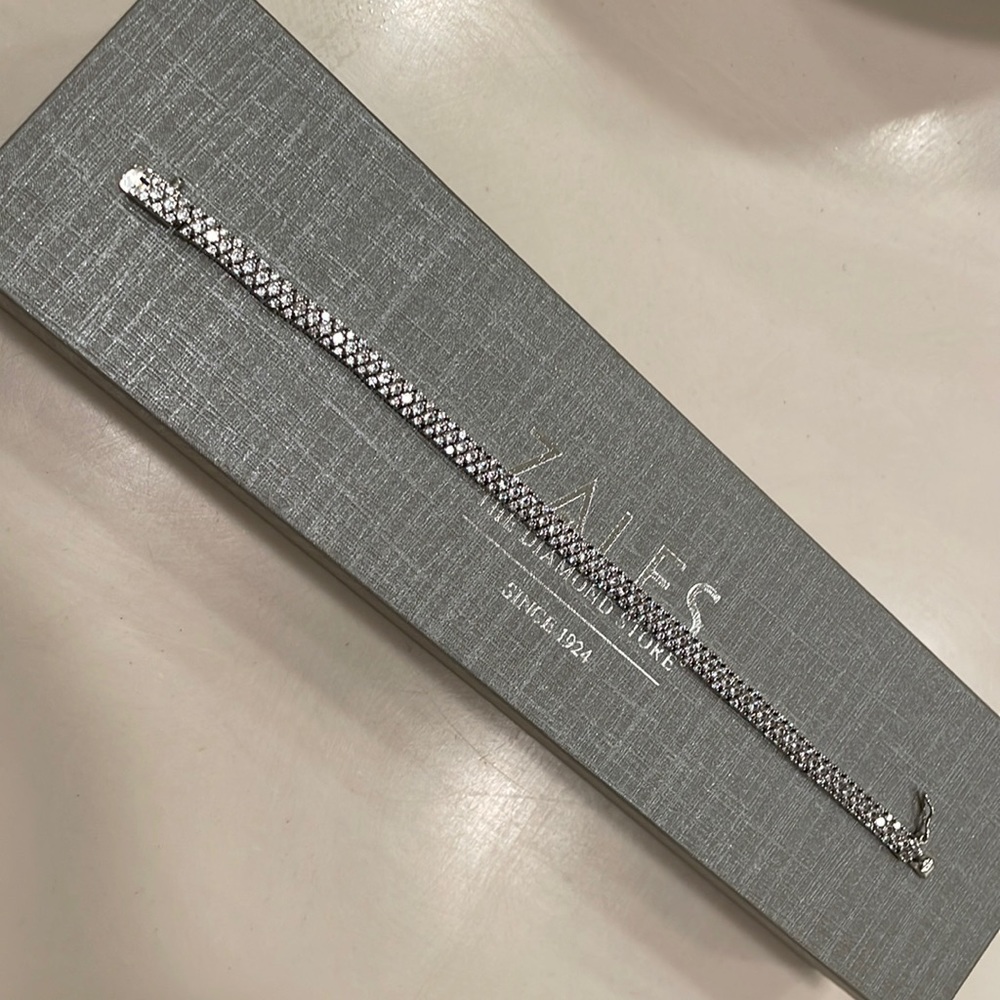 Zales tennis bracelet worn once